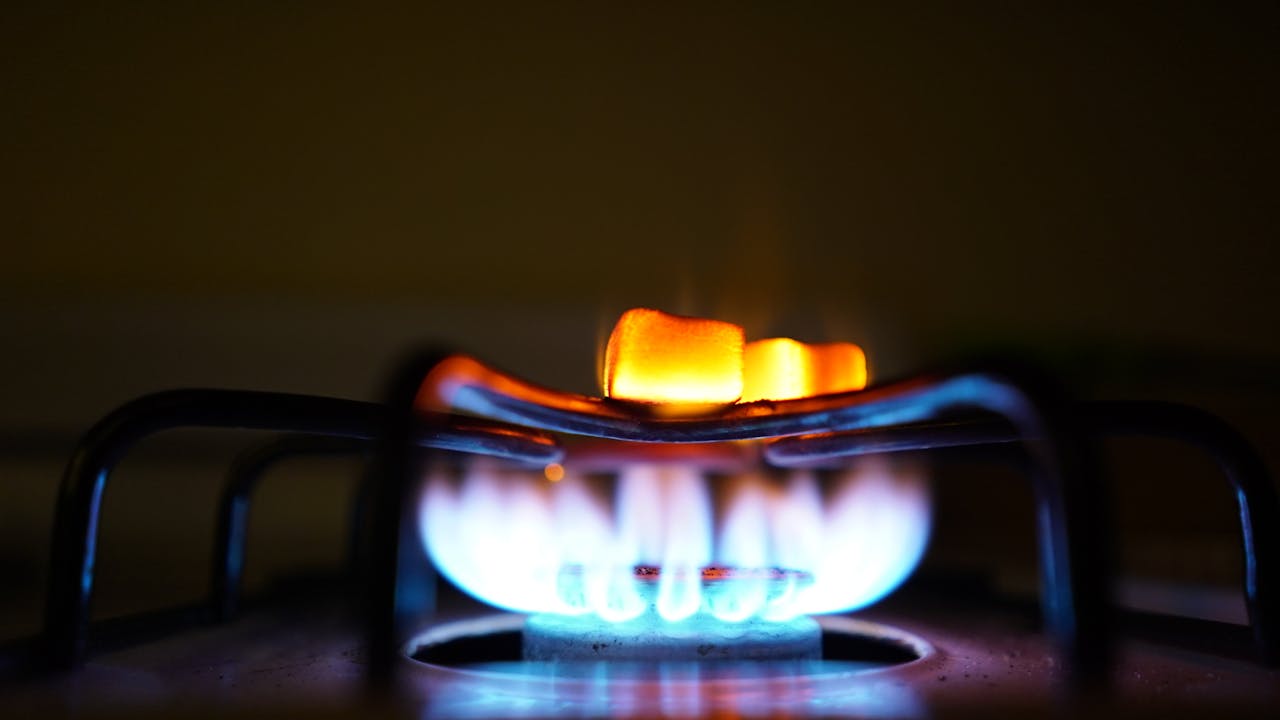 De ce crește factura la gaz și cum o poți controla fără investiții mari